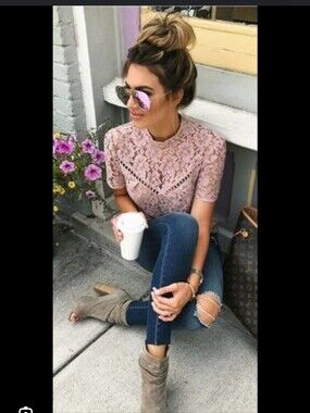 Wayf Floral Lace Short Sleeve Top in Dusty Mauve NWT Size Medium